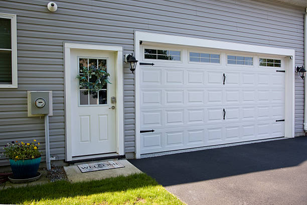 24/7 Emergency Garage Door Panel Replacement experts in Hightstown, NJ